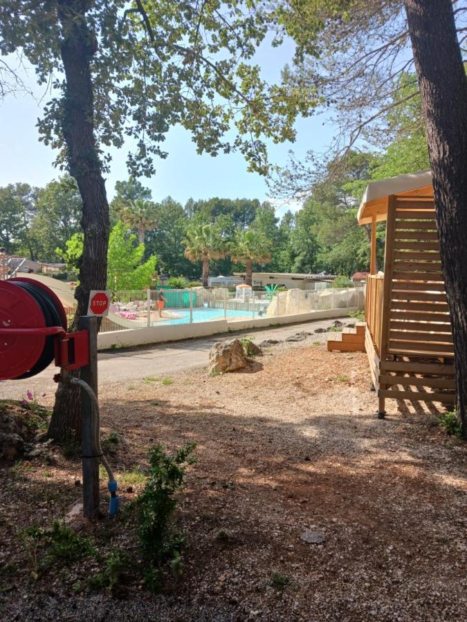 Domaine De La Sainte Baume Hotel Nans les Pins Bagian luar foto